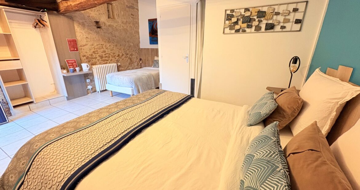 1BEF1DE6-FA2D-4646-B57B-6D1D8C50E6CE